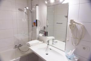 Vannituba majutusasutuses Best Western Plus Aldhem Hotel