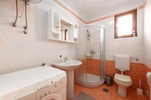 Kúpeľňa v ubytovaní Apartment Europe with Sea View