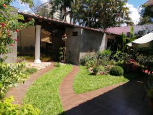 Garden sa labas ng Granados