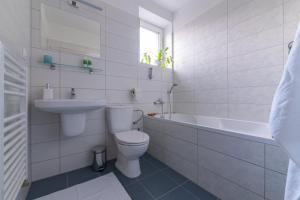 A bathroom at Penzión pod brezami**