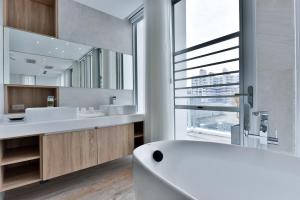 Koupelna v ubytování Hotel Mapp + 37 fotografií