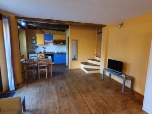 A television and/or entertainment centre at I Balzani B&B