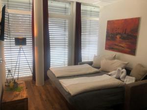A seating area at Chalet West