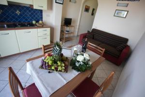 A kitchen or kitchenette at Fonte Di Bagnaria