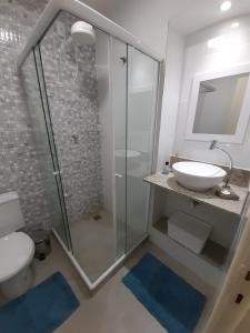 Bilik mandi di Casa Itapuca