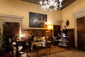 Posezení v ubytování Palazzetto Pisani Grand Canal