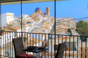 Ein Balkon oder eine Terrasse in der Unterkunft Hostal Fornet Altea