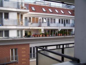 Balkón alebo terasa v ubytovaní Apartment Sinkó - FREE GARAGE PARKING, central, 2 bedrooms 4 single beds, flexi check-out