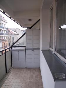 Imagen de la galería de Apartment Sinkó - FREE PARKING central 2 bedrooms 4 single beds, en Budapest