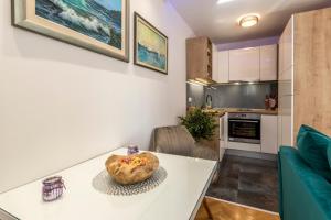Kuchyň nebo kuchyňský kout v ubytování Noemi Luxury Apartment