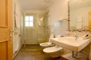A bathroom at B&B Appartments Cudlea