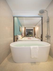 A bathroom at Raon Danang Beach - STAY 24H