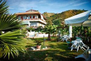 Gallery image of Case Vacanze Giardino in Parghelia