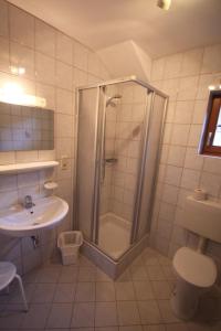Baðherbergi á Pension Maier