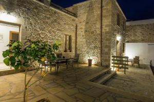 A patio or other outdoor area at Agarathos Deluxe Homes - Kaliviani -On the road to Balos