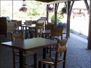 Restaurace v ubytování Domaine de Granval Chambres d'Hôtes
