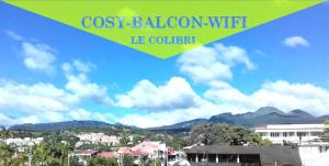 巴斯特尔Le Colibri, vue exceptionnelle sur la Soufrière的一幅城市与山脉的拼贴画