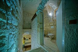 Koupelna v ubytování Castle Cave Hotel