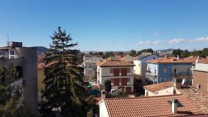 Το κτήριο όπου στεγάζεται  το διαμέρισμα