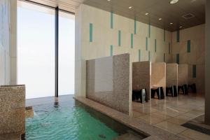Bazén v ubytování Candeo Hotels Omiya nebo v jeho okolí