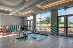 Πισίνα στο ή κοντά στο Holiday Inn - Appleton by IHG
