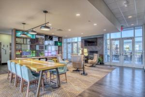 Χώρος καθιστικού στο Holiday Inn - Appleton by IHG