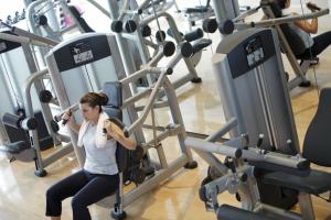 
The fitness center and/or fitness facilities at Holiday Inn Beijing Airport Zone, an IHG Hotel
