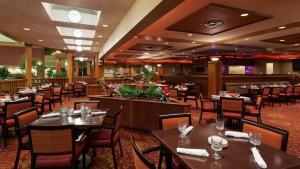 Restaurace v ubytování Holiday Inn Cincinnati Airport by IHG