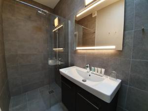 Koupelna v ubytování Hotel Nor - Badehotellet + 37 fotografií