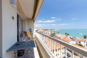 Gallery image of GORGEOUS APT with TERRACE, ELEVATOR, AC, FREE PARKING - Le Régis in Cagnes-sur-Mer