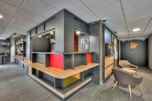 Dapur atau dapur kecil di B&B HOTEL Antibes Sophia Antipolis