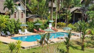 Der Swimmingpool an oder in der Nähe von Tree Tops River Huts