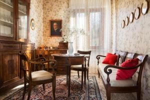 Posezení v ubytování La Duchessa - The Duchess casa privata con parcheggio