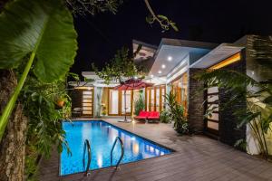 Bazén v ubytování Maneh Villa Langkawi - Private Pool nebo v jeho okolí