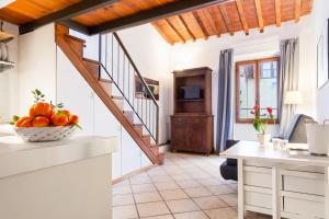 Kép Modern Studio Flat - 3 mins from Duomo Square szállásáról Firenzében a galériában Még 7 kép