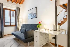 Posedenie v ubytovaní Modern Studio Flat - 3 mins from Duomo Square