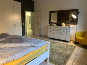 Postel nebo postele na pokoji v ubytování Luxus-Apartment Quierschied