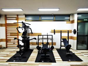 Fitness centrum a/nebo fitness zařízení v ubytování Complejo Turístico Los Escullos San Jose