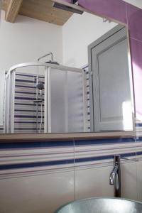 Casa Tarò tesisinde bir banyo