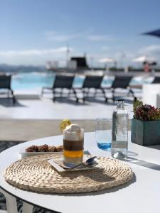 Bebidas em CalaLanzarote Suites Hotel - Adults Only