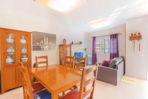 Ein Sitzbereich in der Unterkunft Memorable Holidays With Your Family