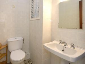 Kúpeľňa v ubytovaní Apartment Costa Playa by Interhome