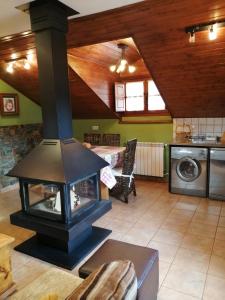 Kuchyň nebo kuchyňský kout v ubytování APARTAMENTOS RURALES EL PRIVILEGIO