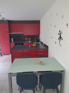 Kuchnia lub aneks kuchenny w obiekcie Gîte La Broye