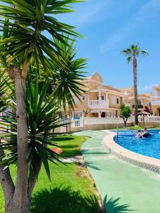 Piscina en o cerca de 3 bedrooms Villa in Cabo Roig