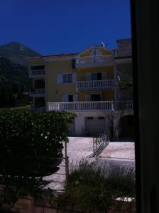 Výhľad na hory alebo výhľad na hory priamo z apartmánu