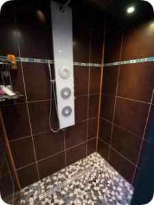 Bilik mandi di Lovelove23spas