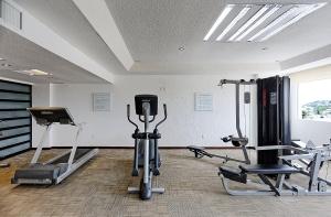 Fitness centrum a/nebo fitness zařízení v ubytování Holiday Inn Campeche by IHG