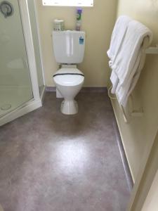 Koupelna v ubytování Bentons Motel