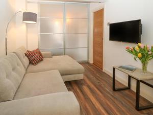 Over-Under Cottage